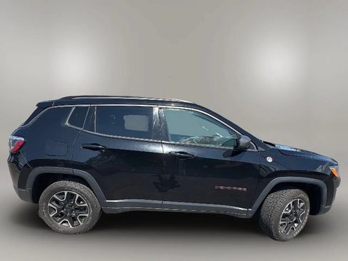 Used 2020 Jeep Compass Trailhawk AWD/4WD image 8