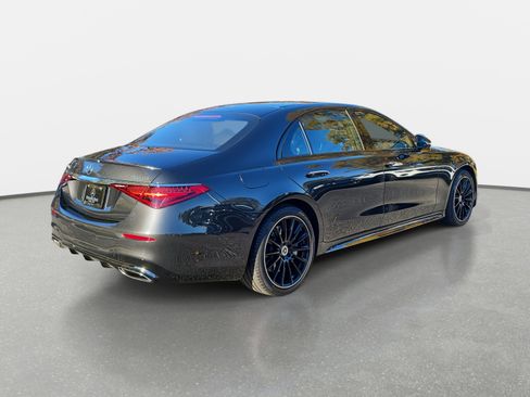 Certified 2025 Mercedes-Benz S 580 4MATIC Sedan image 5