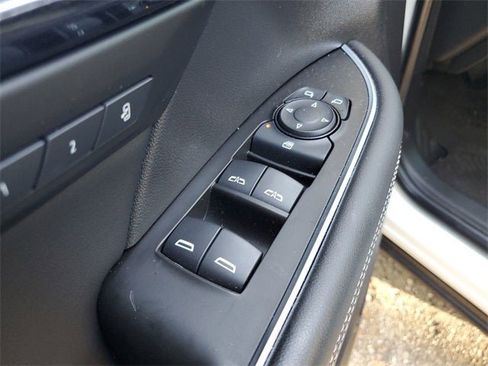 Used 2021 Buick Envision Essence image 72