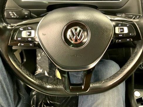 Used 2019 Volkswagen Tiguan SEL Premium image 24