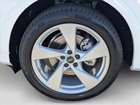 New 2025 Audi Q5 Premium Plus w/ Premium Plus image 9