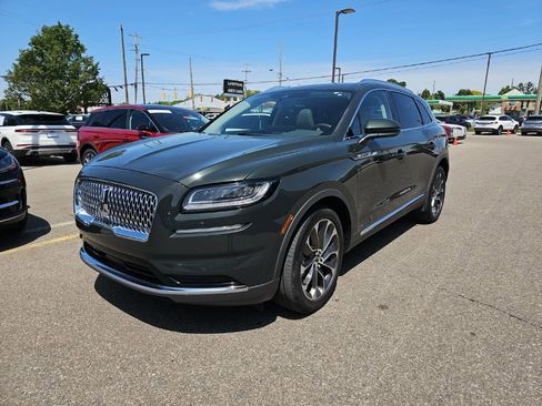 Used 2023 Lincoln Nautilus Reserve AWD/4WD image 6