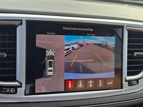 New 2026 Chrysler Pacifica Pinnacle image 10