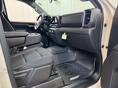 New 2026 GMC Sierra 1500 SLE w/ Preferred Package AWD/4WD image 27