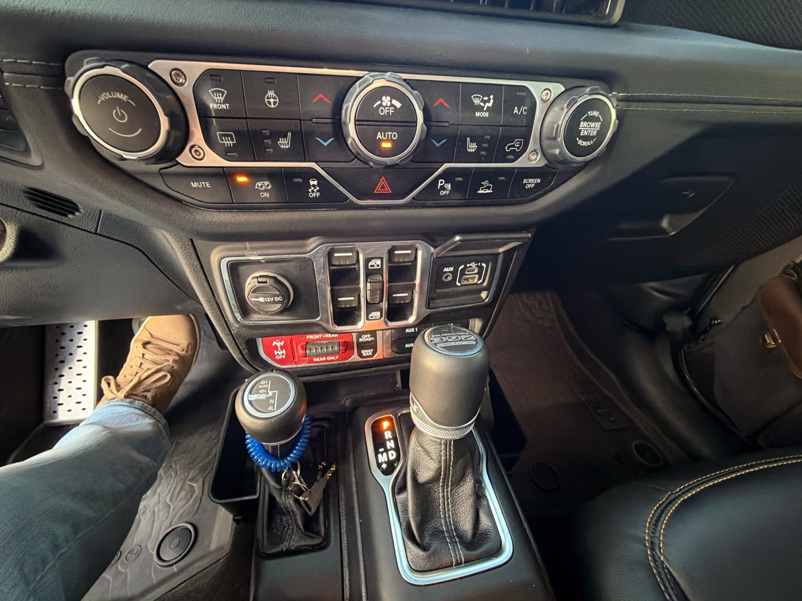 Used 2025 Jeep Wrangler Unlimited Rubicon 392 AWD/4WD image 19
