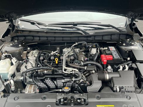 Used 2025 Nissan Altima 2.5 SV FWD image 33