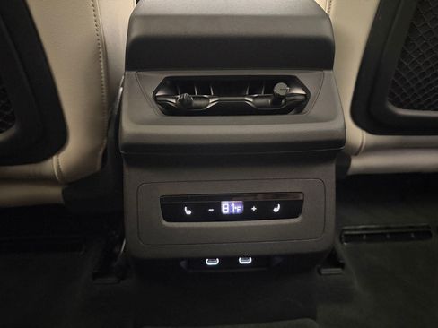 Used 2025 Audi A6 e-tron Premium w/ Convenience Package RWD image 27