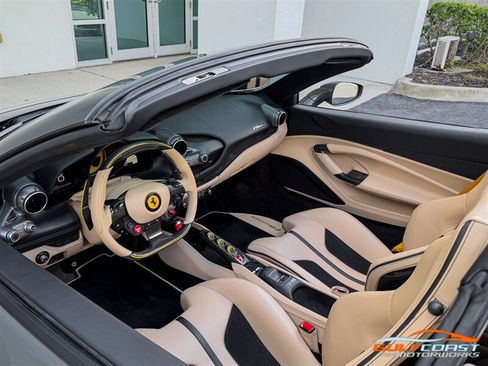Used 2022 Ferrari F8 Tributo RWD image 2