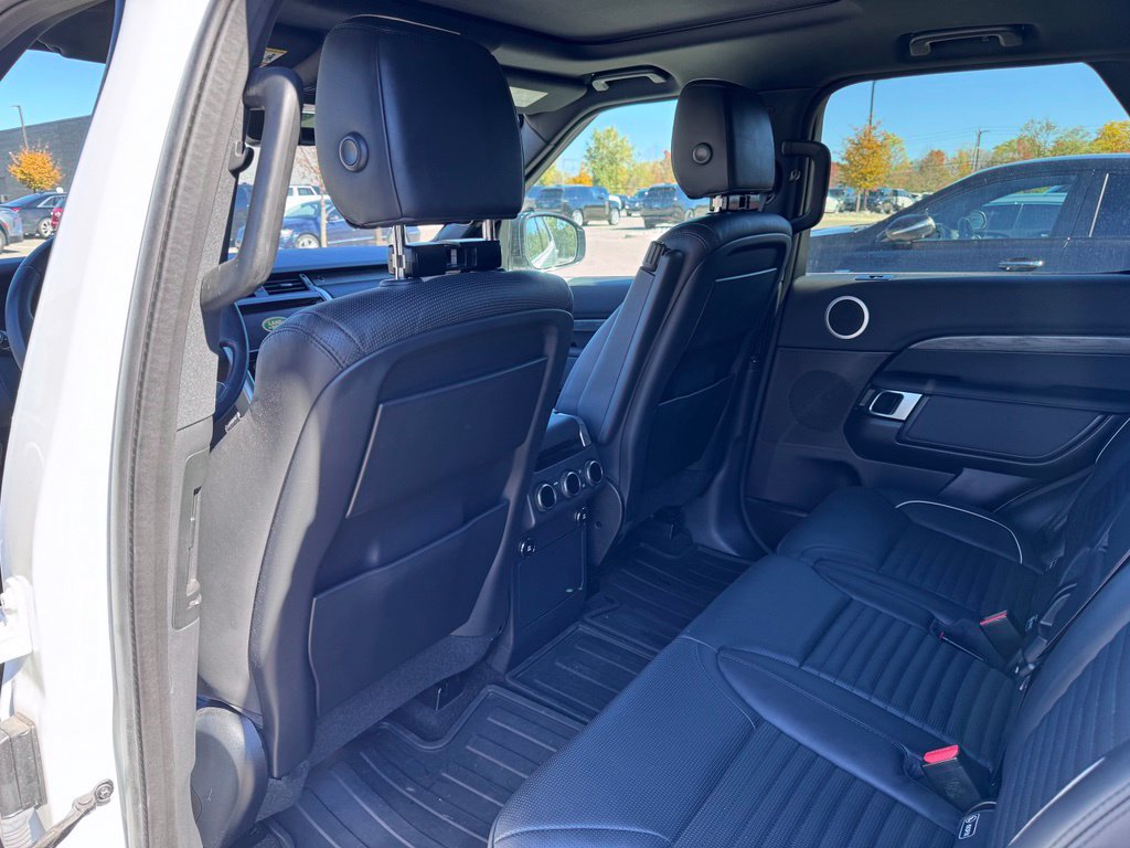 Used 2018 Land Rover Discovery HSE AWD/4WD image 8