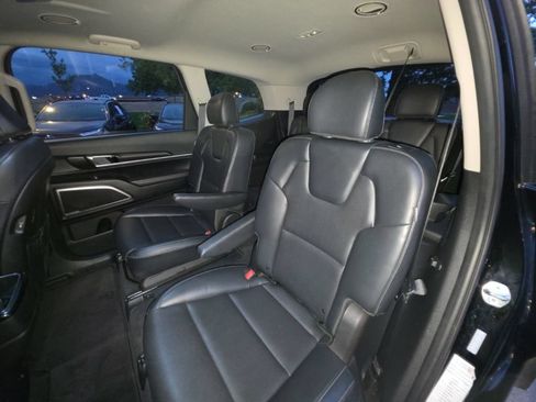 Used 2025 Kia Telluride S AWD/4WD image 25