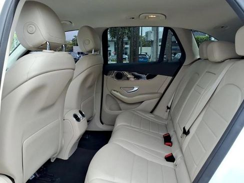 Used 2021 Mercedes-Benz GLC 300 image 8