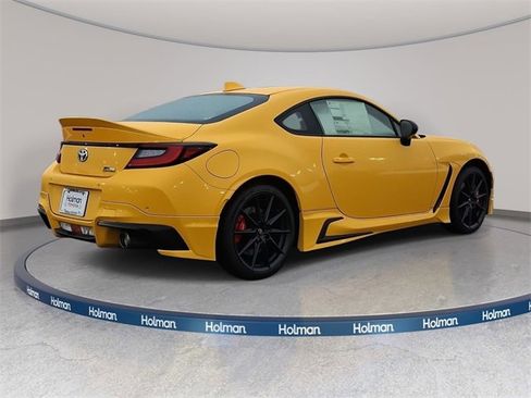 New 2026 Toyota GR86 YUZU Limited image 3