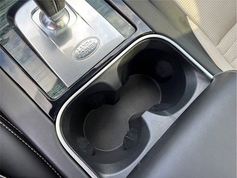 Used 2022 Land Rover Discovery Sport SE R-Dynamic image 34