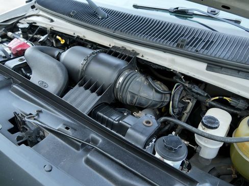 Used 2014 Ford E-150 and Econoline 150 w/ Power Group RWD image 34