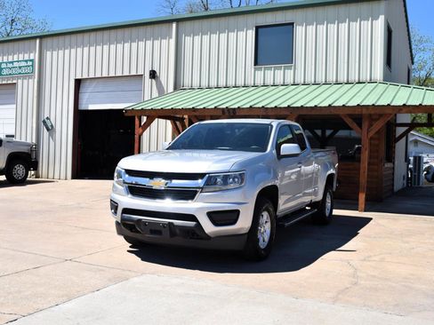 Used 2019 Chevrolet Colorado W/T w/ WT Convenience Package image 4