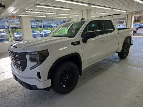 New 2026 GMC Sierra 1500 Elevation image 2