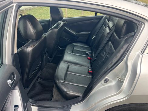 Used 2011 Nissan Altima 3.5 SR w/ 3.5SR Premium Pkg image 11