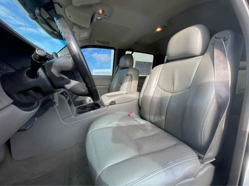 Used 2003 Chevrolet Silverado 2500 LT image 22