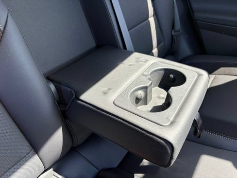 New 2025 Chevrolet Equinox EV RS AWD/4WD image 44