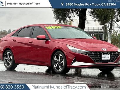 Used 2021 Hyundai Elantra SEL w/ Convenience + Premium Package