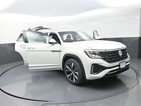 New 2026 Volkswagen Atlas Cross Sport SEL Premium R-Line AWD/4WD image 29
