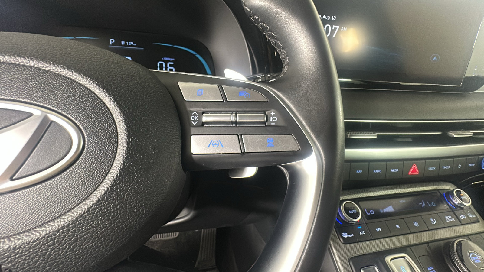 Used 2024 Hyundai Palisade SEL FWD image 21