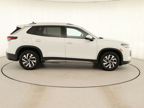 Used 2025 Volkswagen Tiguan S FWD image 8