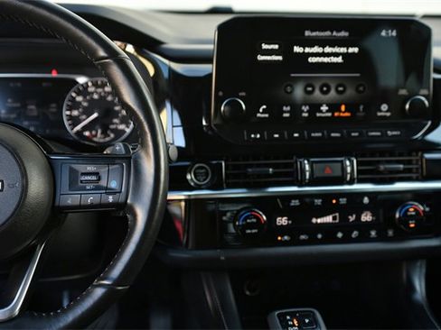 Used 2023 Nissan Pathfinder SL w/ SL Premium Package image 13