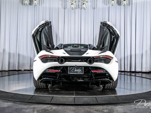 Used 2022 McLaren 720S Spider image 30