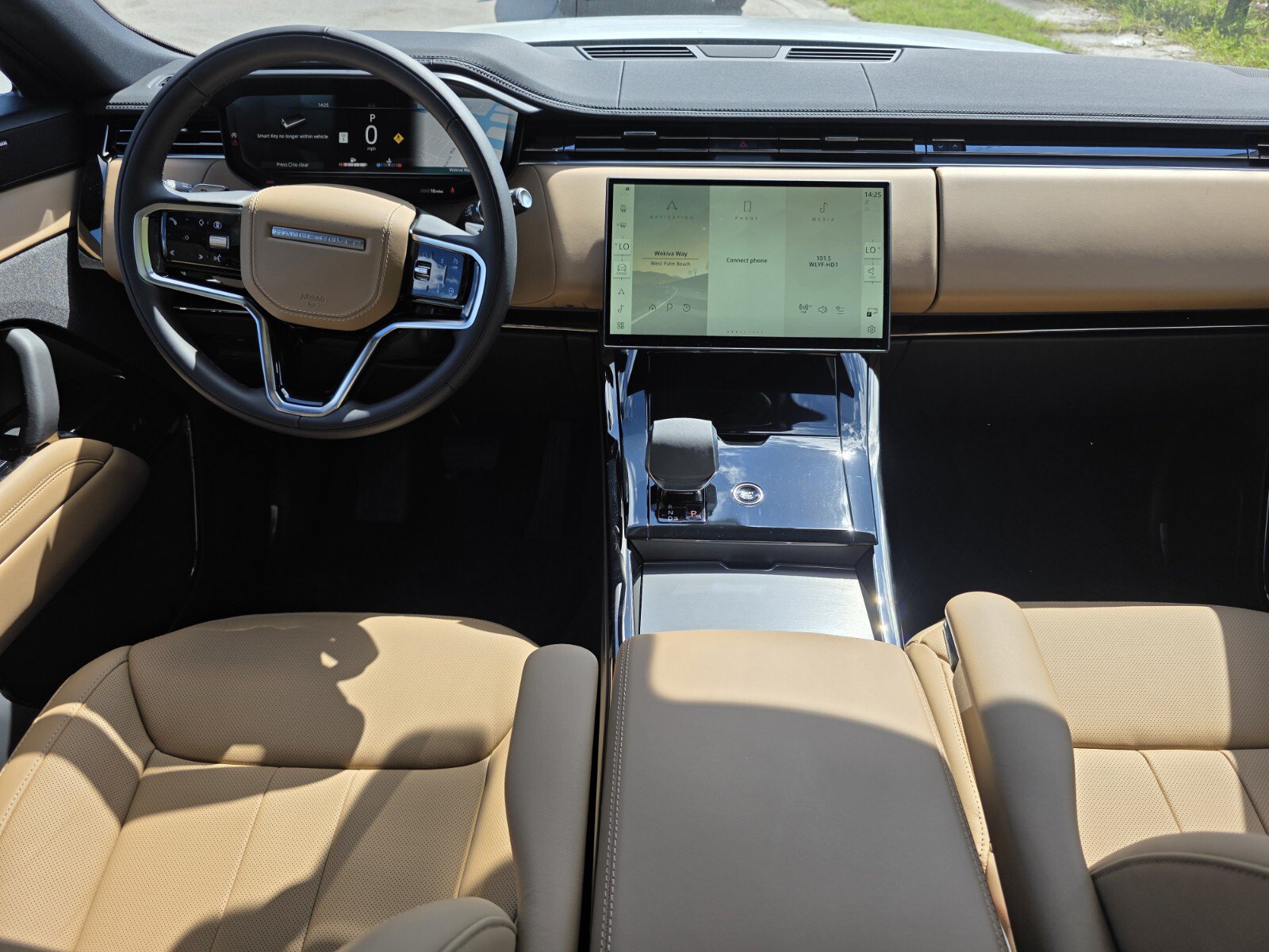 New 2027 Land Rover Range Rover Sport SE AWD/4WD image 4