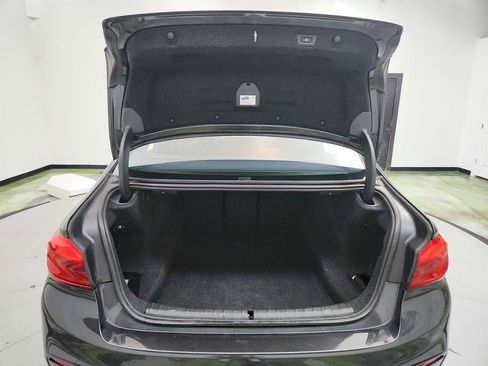 Used 2017 BMW 540i xDrive AWD/4WD image 31