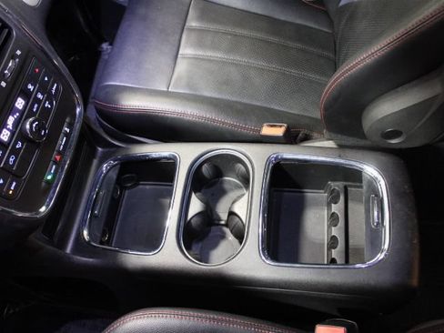 Used 2016 Dodge Grand Caravan R/T FWD image 27