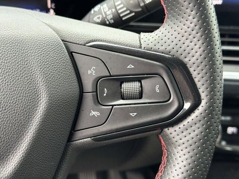 Used 2024 Chevrolet Trax RS w/ Driver Confidence Package image 24