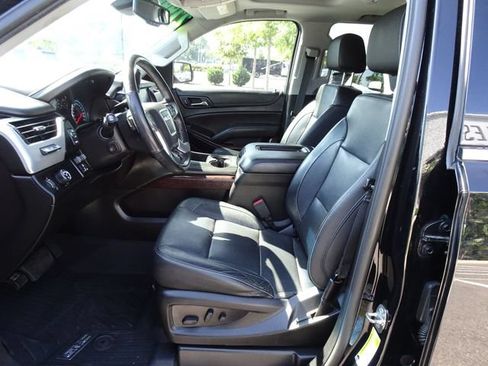Used 2019 GMC Yukon SLT w/ Graphite Performance Edition RWD image 10
