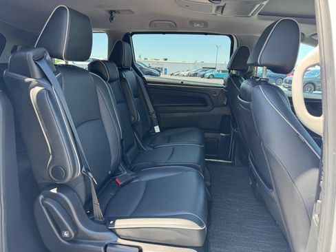Certified 2024 Honda Odyssey Elite image 11