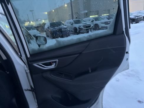 Used 2023 Subaru Forester Premium image 17