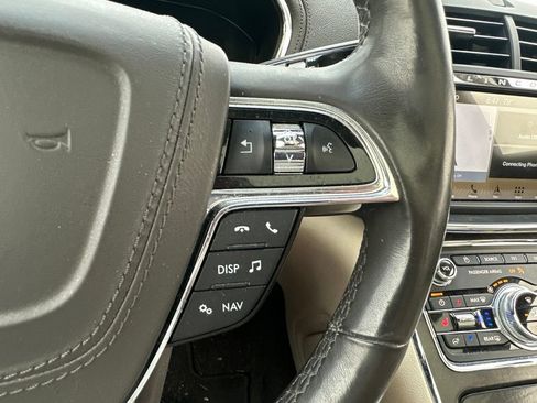 Used 2017 Lincoln Continental Reserve w/ Technology Package AWD/4WD image 23