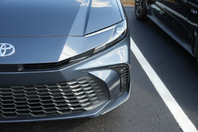 Used 2026 Toyota Camry SE w/ Convenience Package FWD image 6