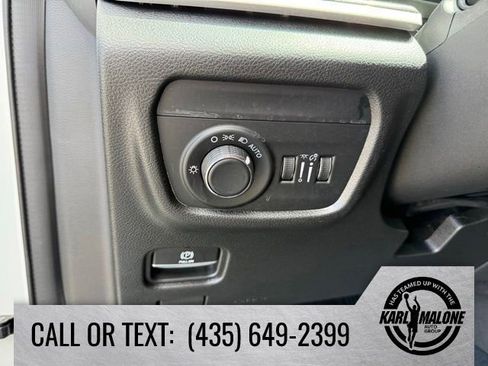 Used 2023 Jeep Grand Cherokee L Laredo AWD/4WD image 15