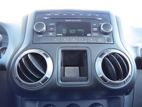 Used 2016 Jeep Wrangler Sport AWD/4WD image 17