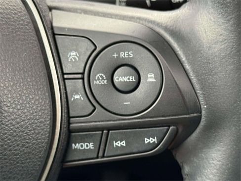 Used 2023 Toyota Corolla Cross LE image 21