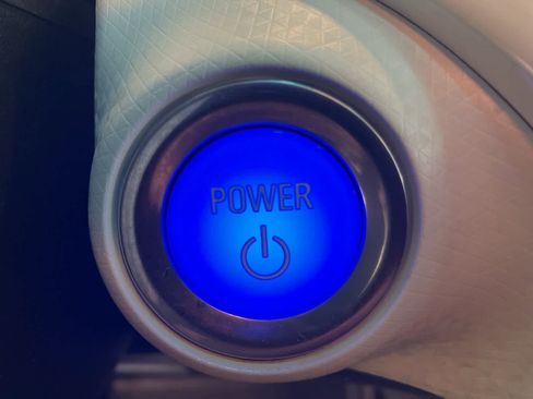 Used 2020 Chevrolet Bolt LT image 15