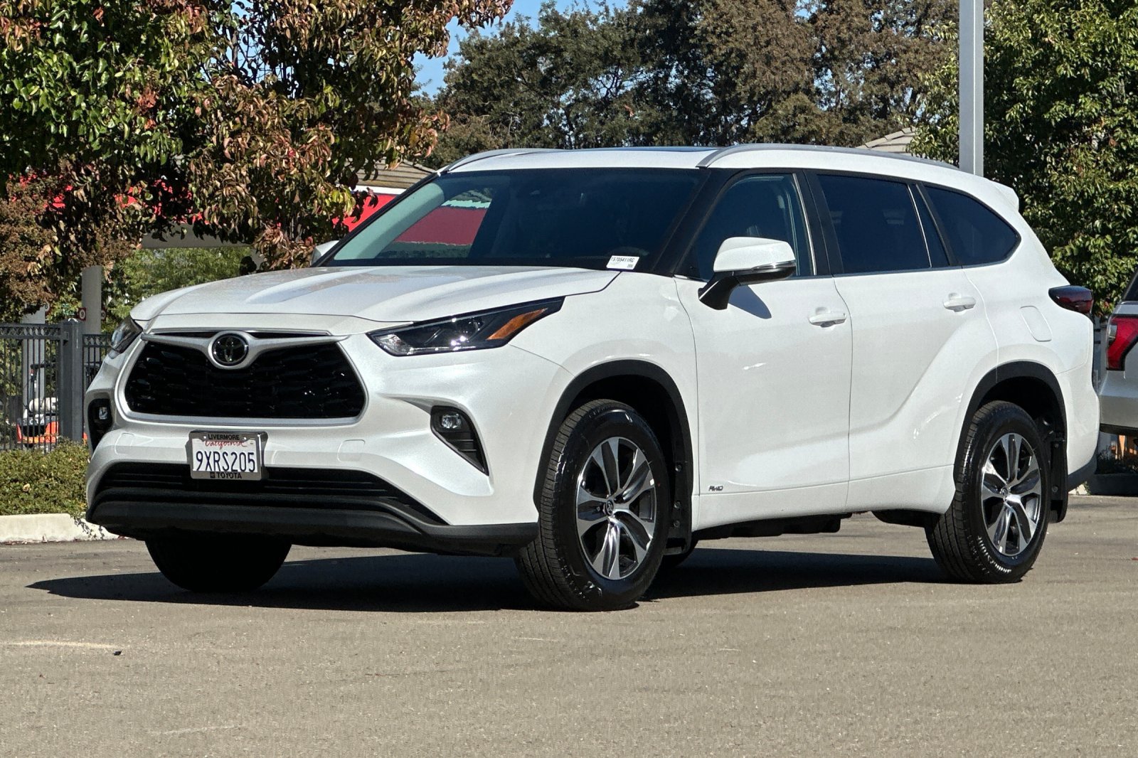 Certified 2026 Toyota Highlander XLE AWD/4WD image 9