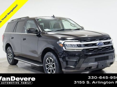 Used 2023 Ford Expedition XLT image 1
