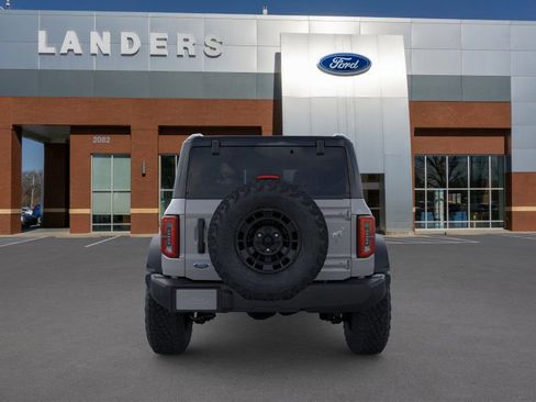 New 2026 Ford Bronco Outer Banks image 5