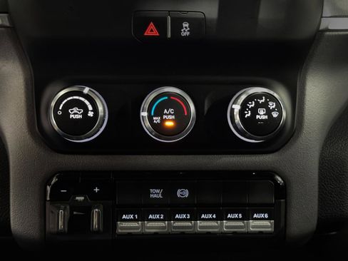 Used 2024 RAM 5500 SLT w/ Quick Order Package 2YG SLT AWD/4WD image 12