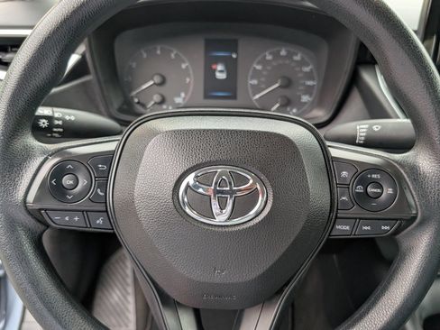 Used 2023 Toyota Corolla LE image 18
