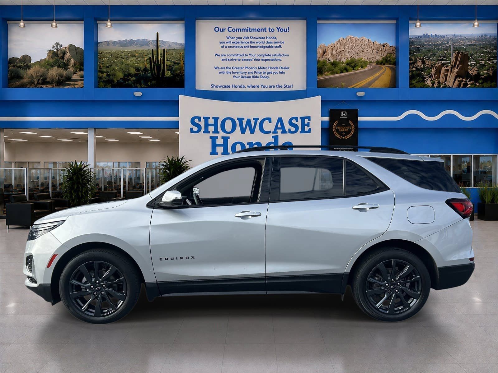 Used 2022 Chevrolet Equinox RS w/ RS Leather Package FWD image 4