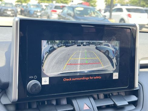 Used 2025 Toyota RAV4 SE AWD/4WD image 19