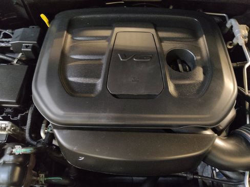 Used 2021 Jeep Grand Cherokee Overland AWD/4WD image 30